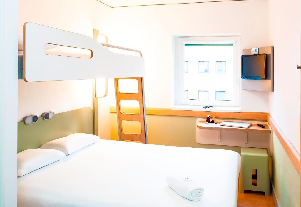 Ibis Budget Newport Quarto foto